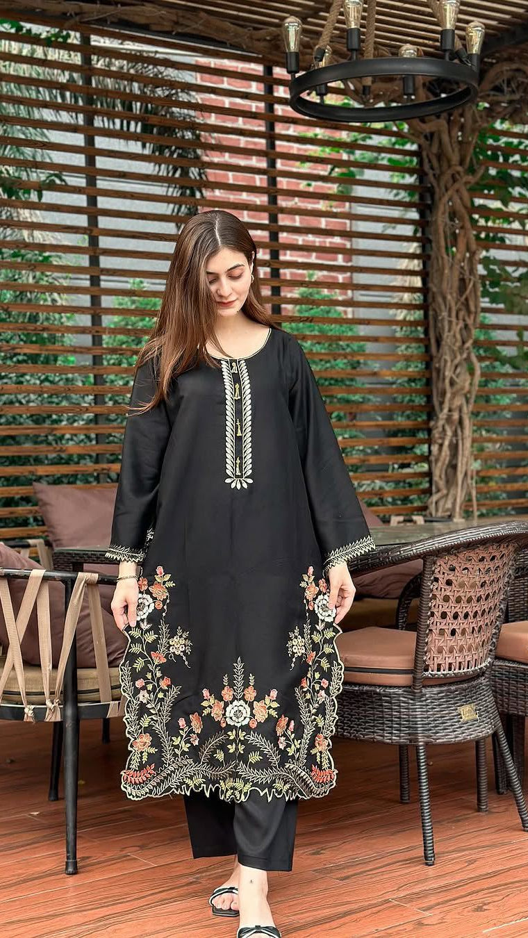 Lia Embroidery